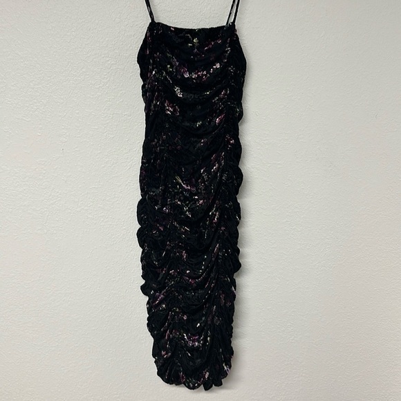 Urban Outfitters Velvet Floral Bodycon Dress size large - Picture 2 of 12